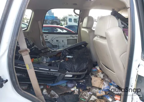 2001 Chevrolet Tahoe Lt z USA, uszkodzony, nr VIN 1GNEC13T41R211327